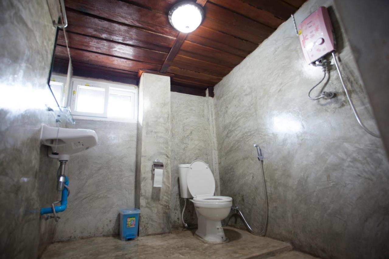 Solarcell Walking Street Homestay - โซล่าเซลล์ถนนคนเดินโฮมสเตย์ Ban Nong Nam Khan Εξωτερικό φωτογραφία