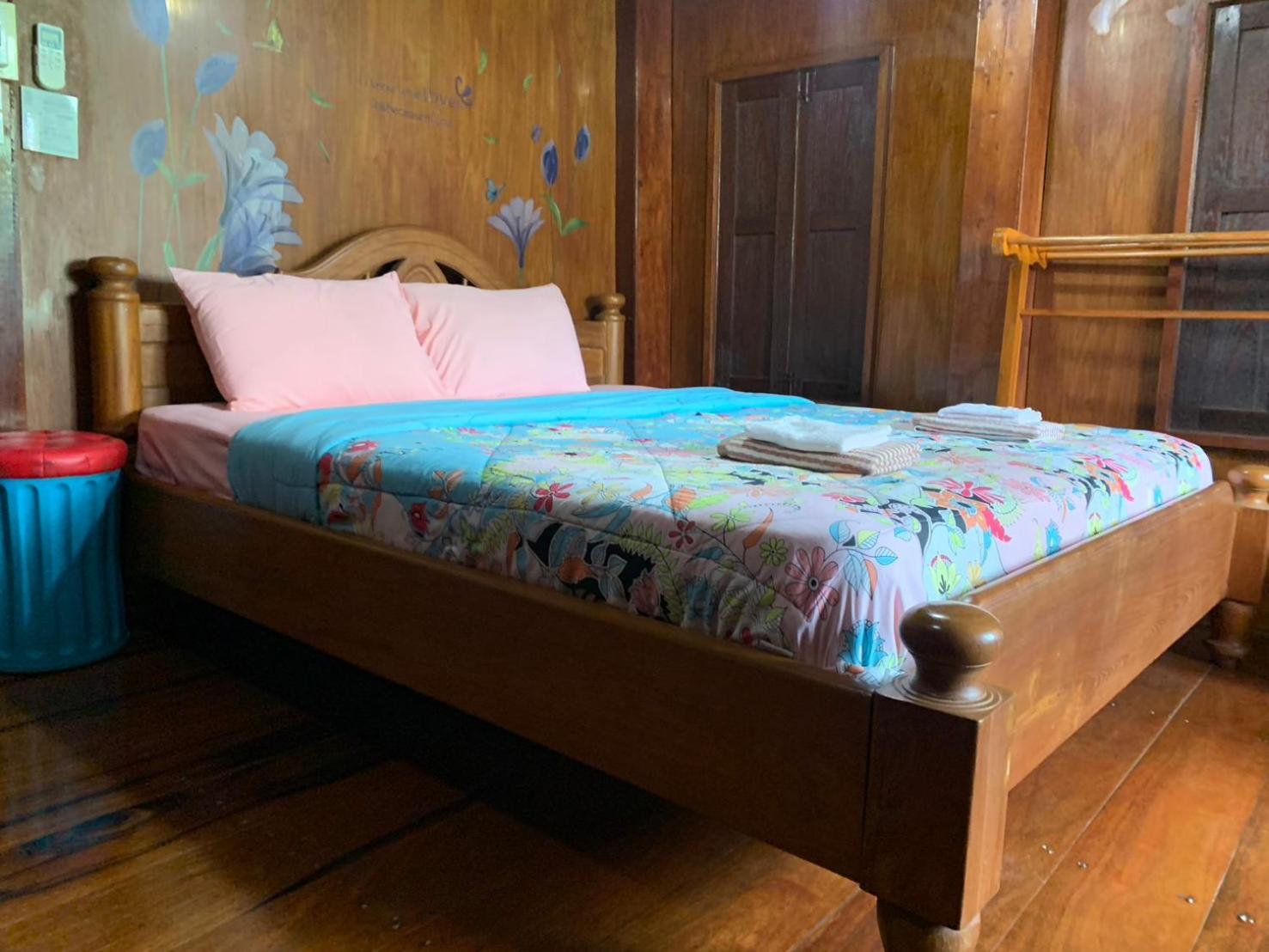 Solarcell Walking Street Homestay - โซล่าเซลล์ถนนคนเดินโฮมสเตย์ Ban Nong Nam Khan Εξωτερικό φωτογραφία